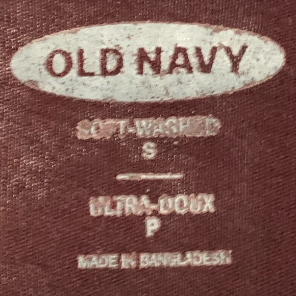 Old navy Tshirt vneck small - Picture 3 of 3